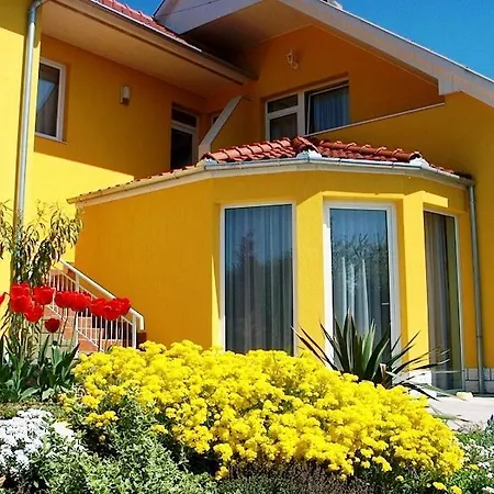 Guest house Mozer Wellness Vendeghaz *