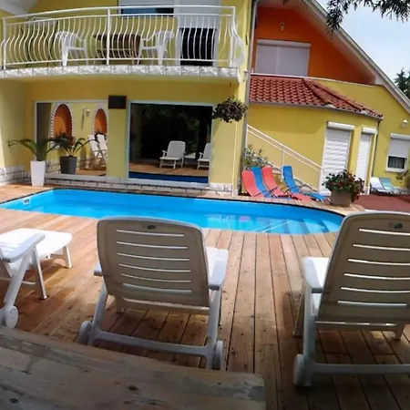 Guest house Mozer Wellness Vendeghaz